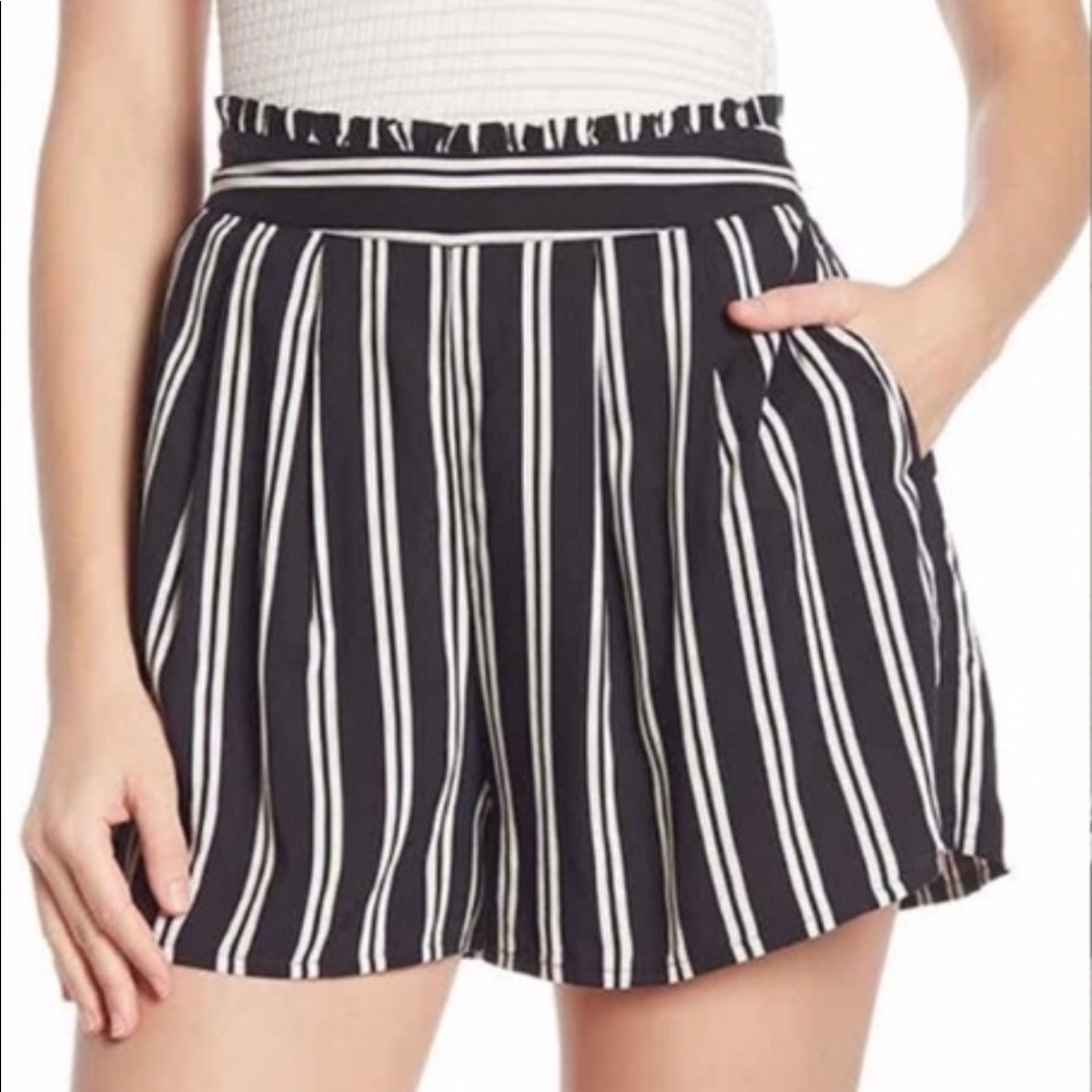 Vertical strip paper bag shorts